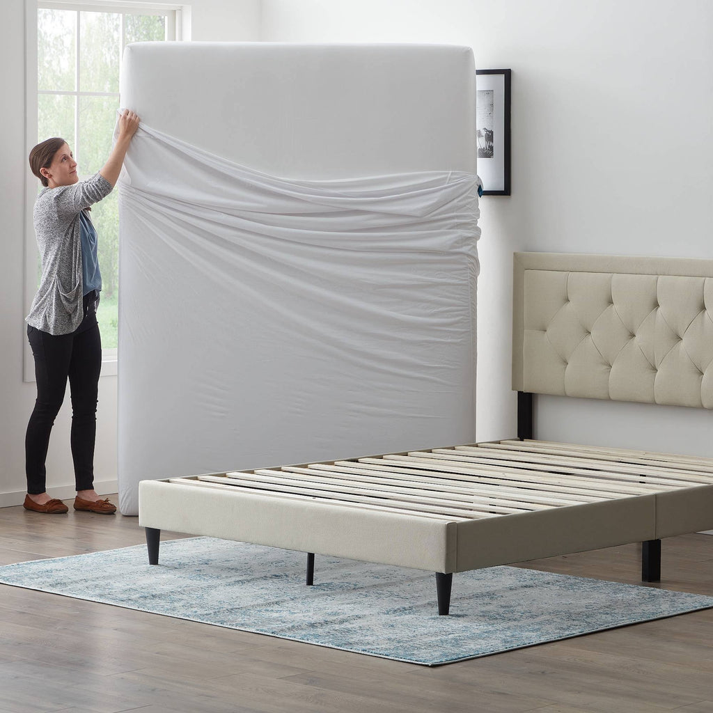 Queen Mattress Protector L653