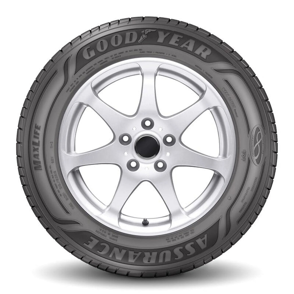 235/60R18 103V All-Season Tire P957