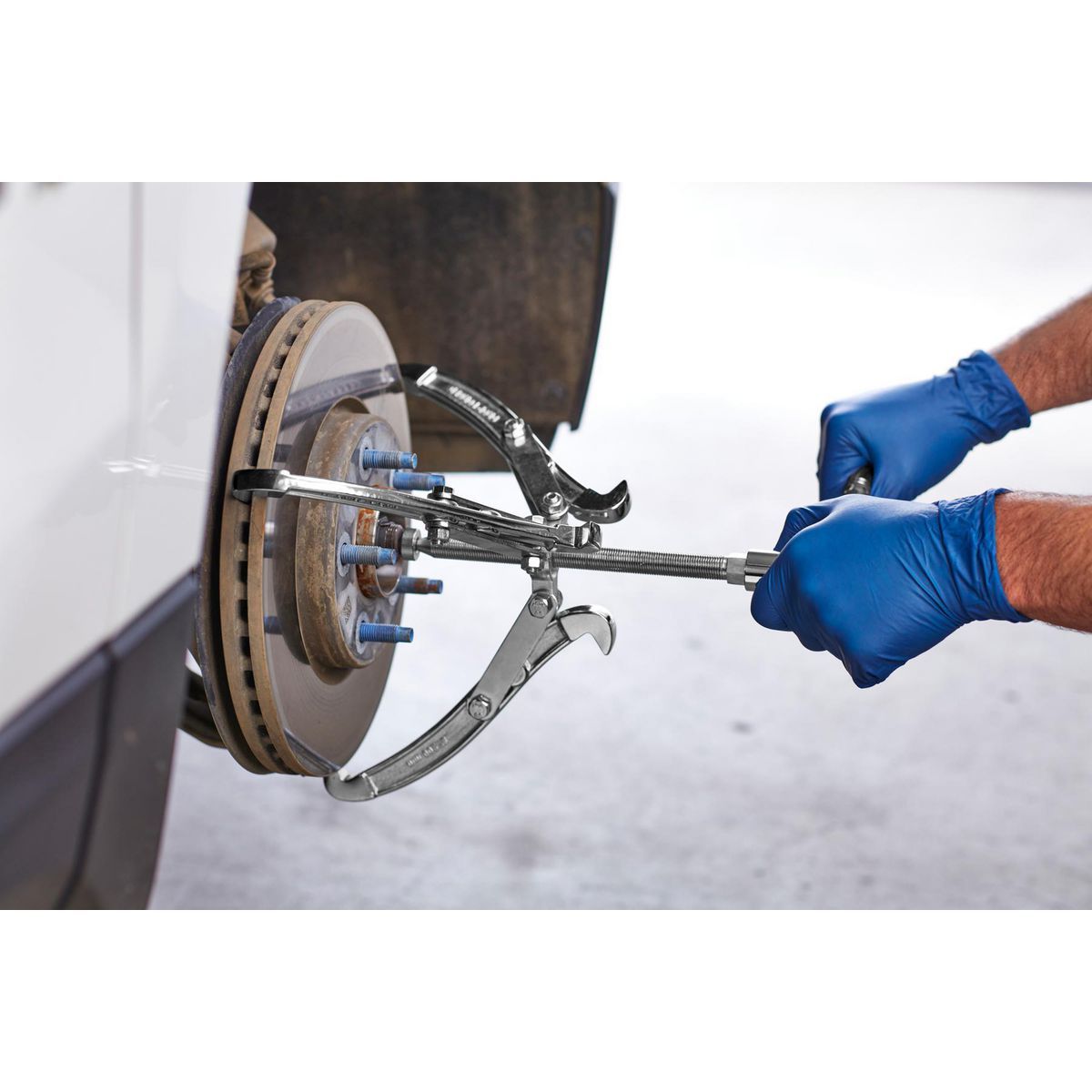 4-Piece Three-Jaw Puller Set M395