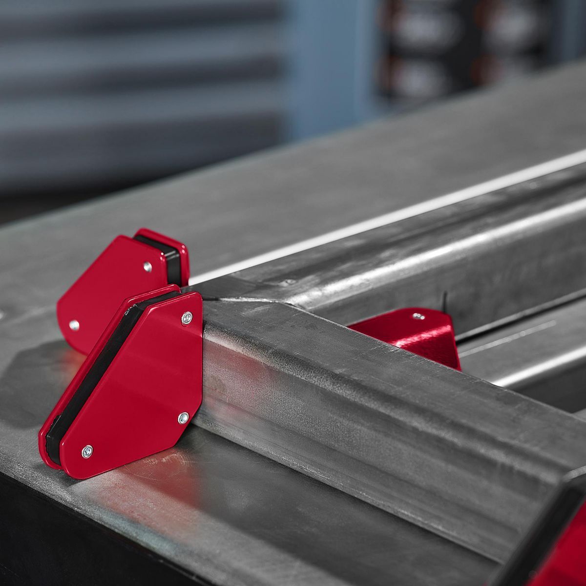 Magnetic Welding Holders 4-Pack X975509