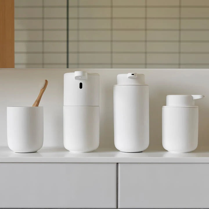 White Toothbrush Mug Y4598
