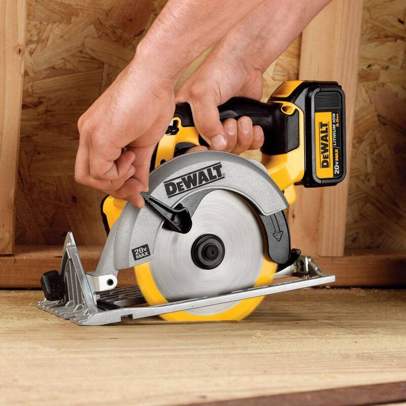 20V MAX Cordless 6.5 in. Circular Saw V968