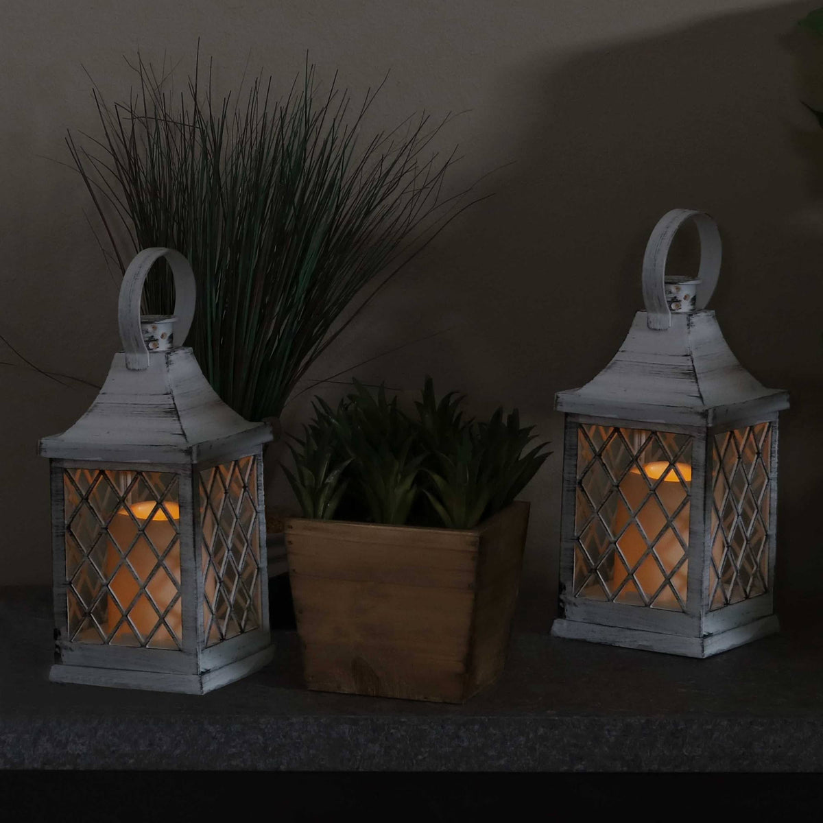 Indoor LED Candle Lantern Set of 4 10-Inch I91196