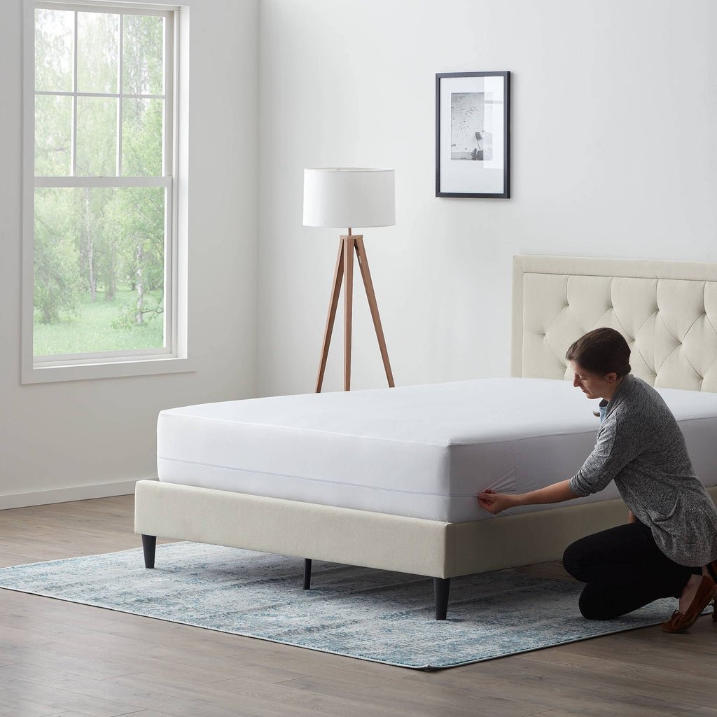 Queen Mattress Protector L653