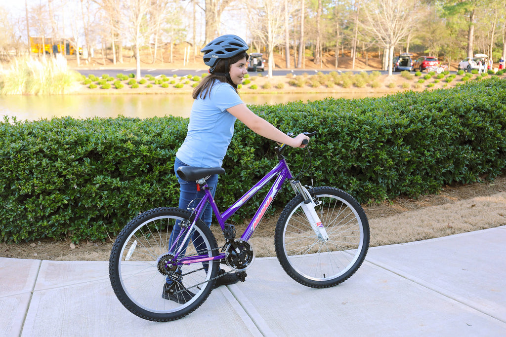 24-Inch Girls Hybrid Bike C277013