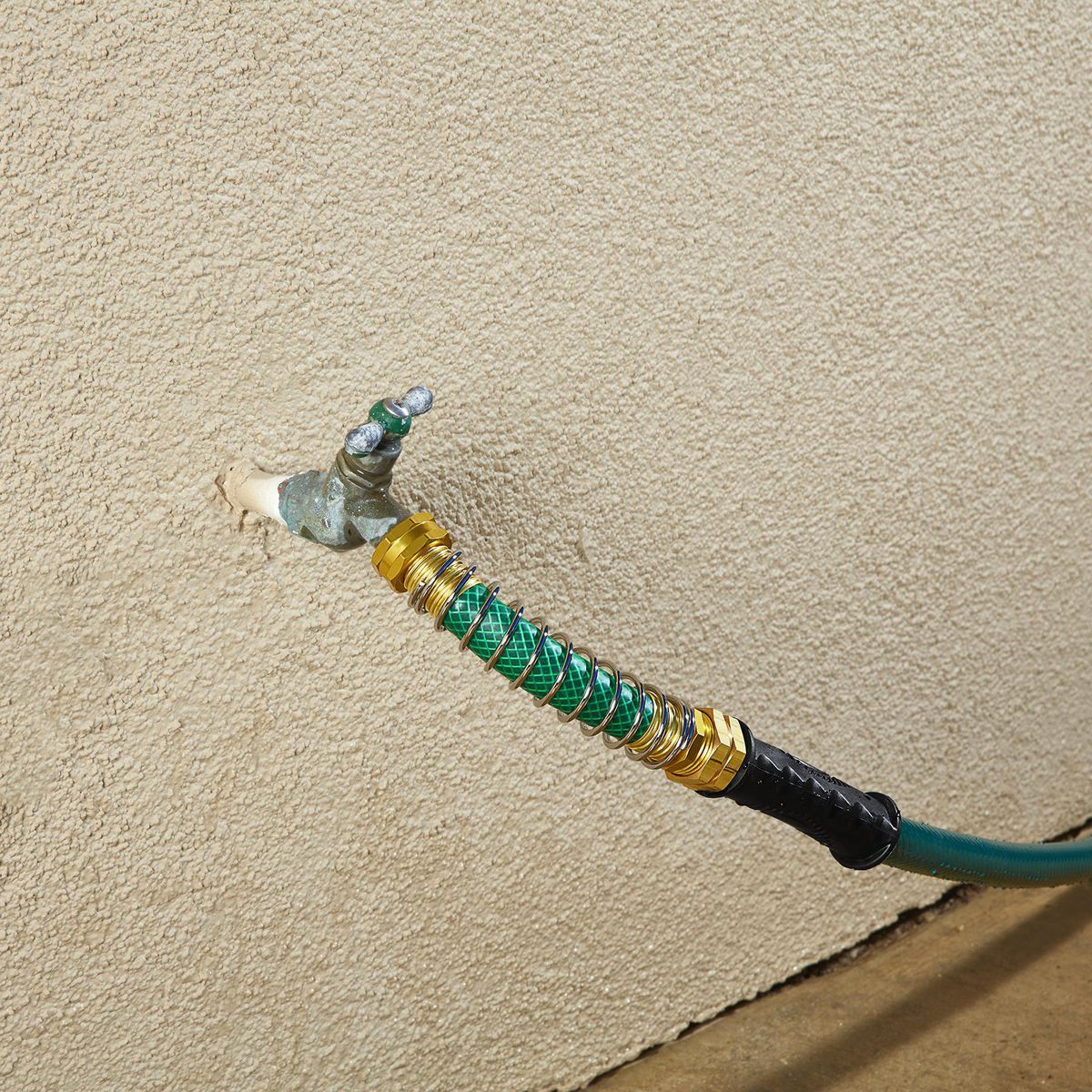 Coiled Spring Faucet Connector and Hose Saver I549