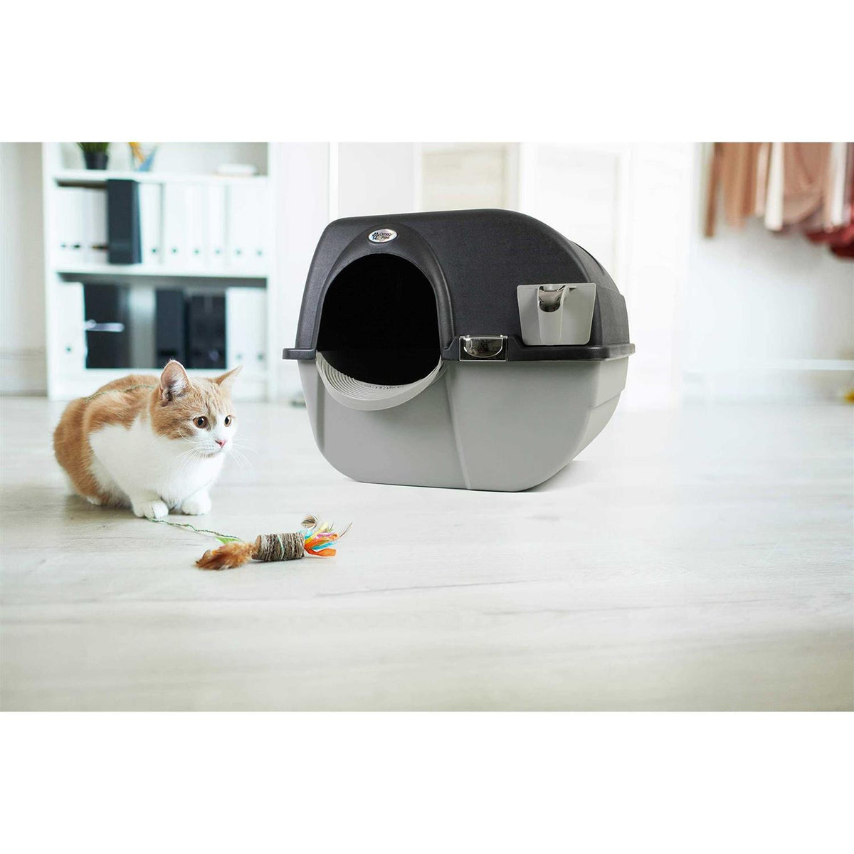 Self-Cleaning Litter Box V80042