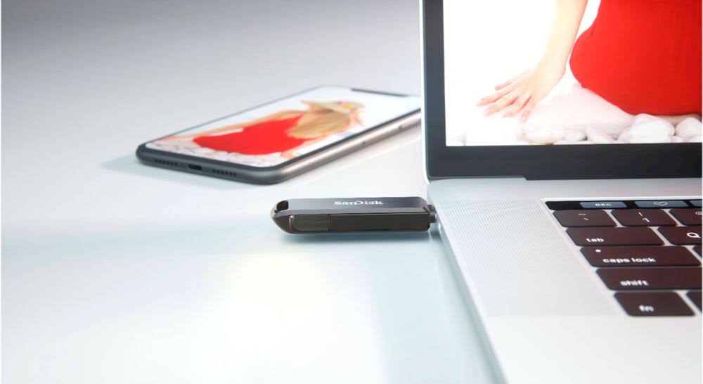 128GB Flash Drive R270