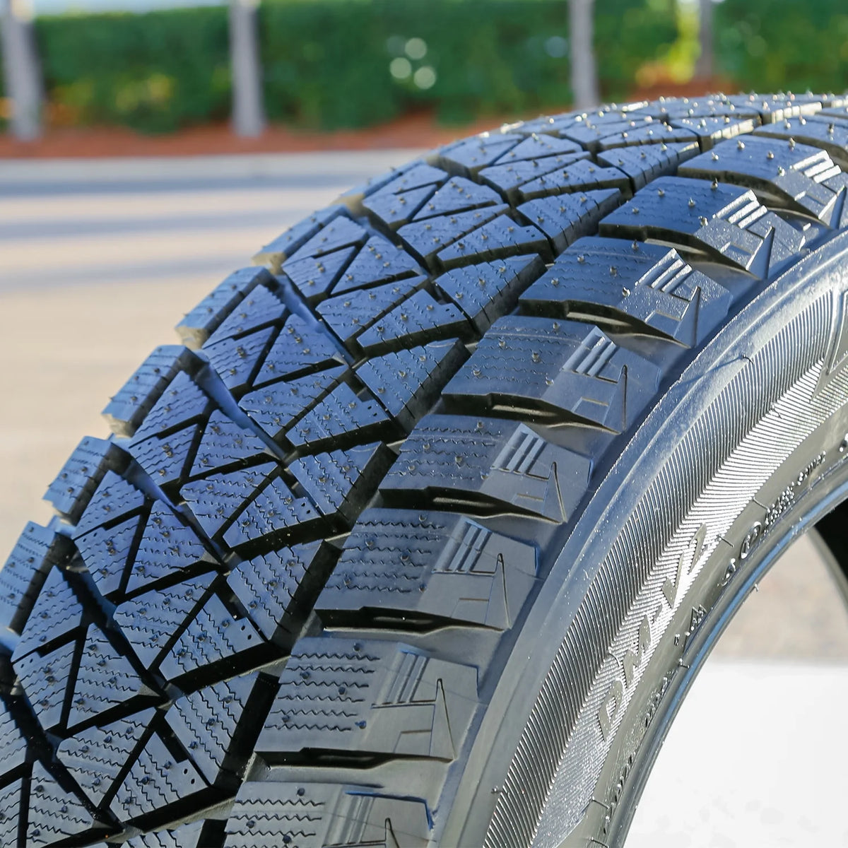 Set of 4 Studless Snow Winter Tires A7106