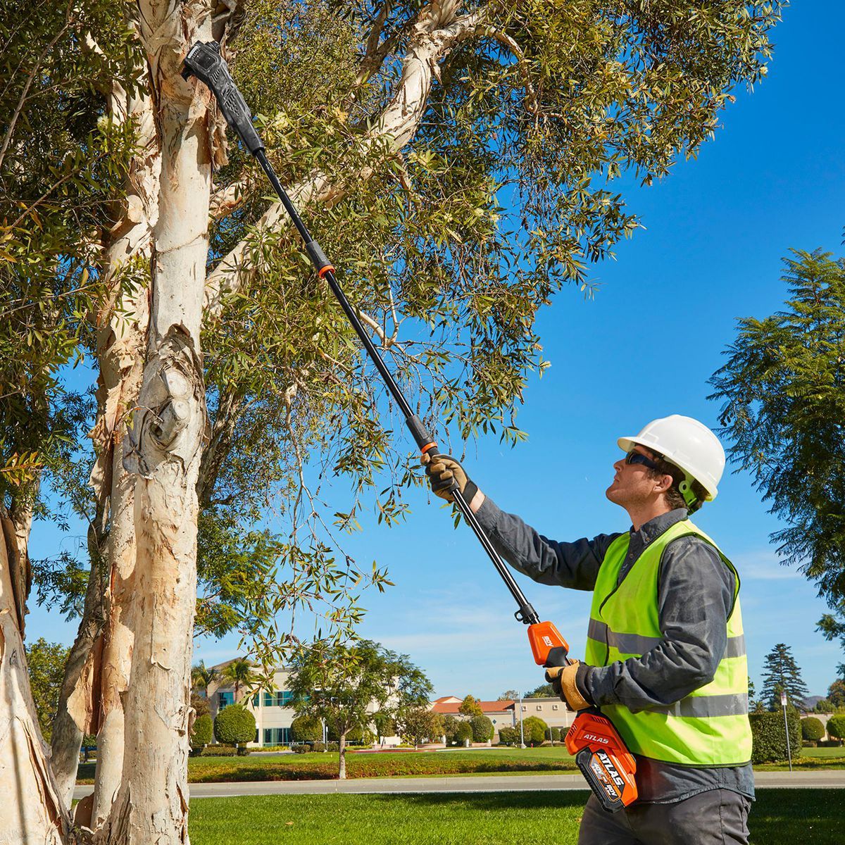 80V Brushless Cordless 10 in. Pole Saw J40559