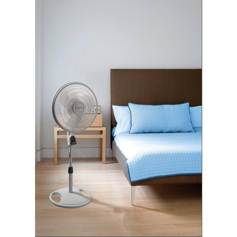 16 in. 3 Speed Oscillating Pedestal Fan with Remote Control in White L8399
