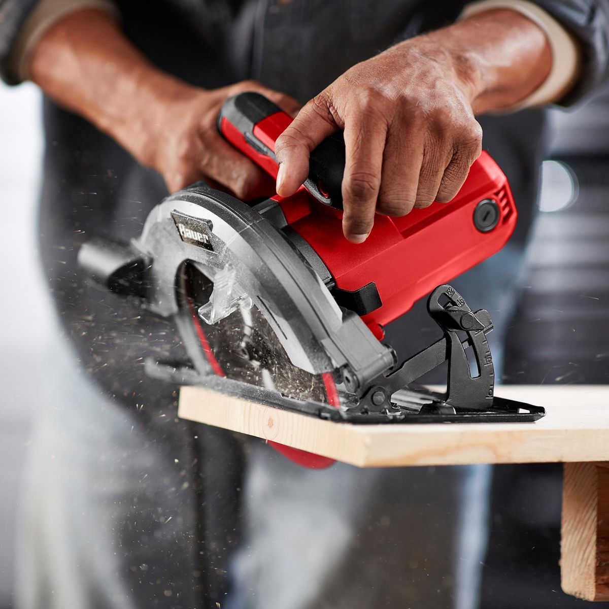 14 Amp 7-1/4 in. Circular Saw L822801