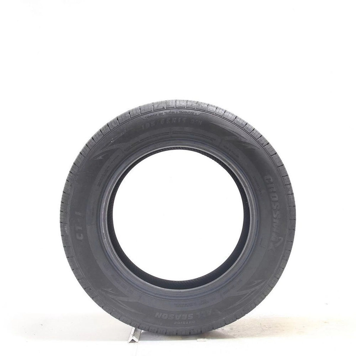 225/55R17 97V XL All Season Tire L66225