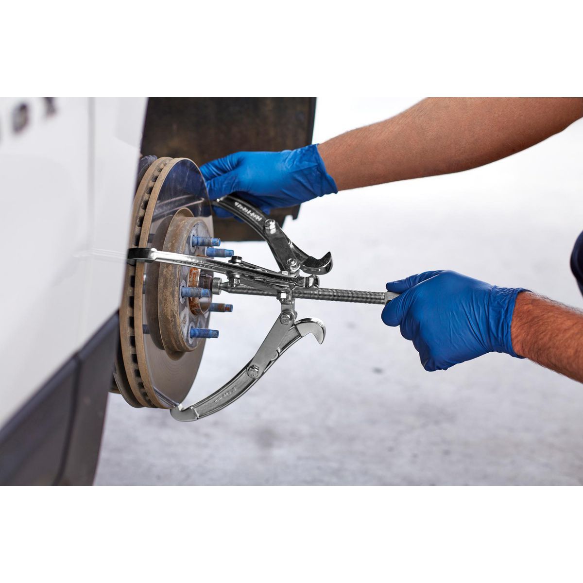 4-Piece Three-Jaw Puller Set M395