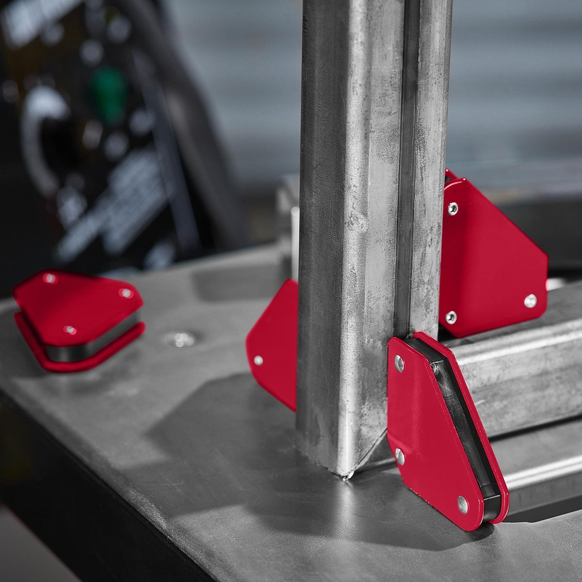 Magnetic Welding Holders 4-Pack X975509