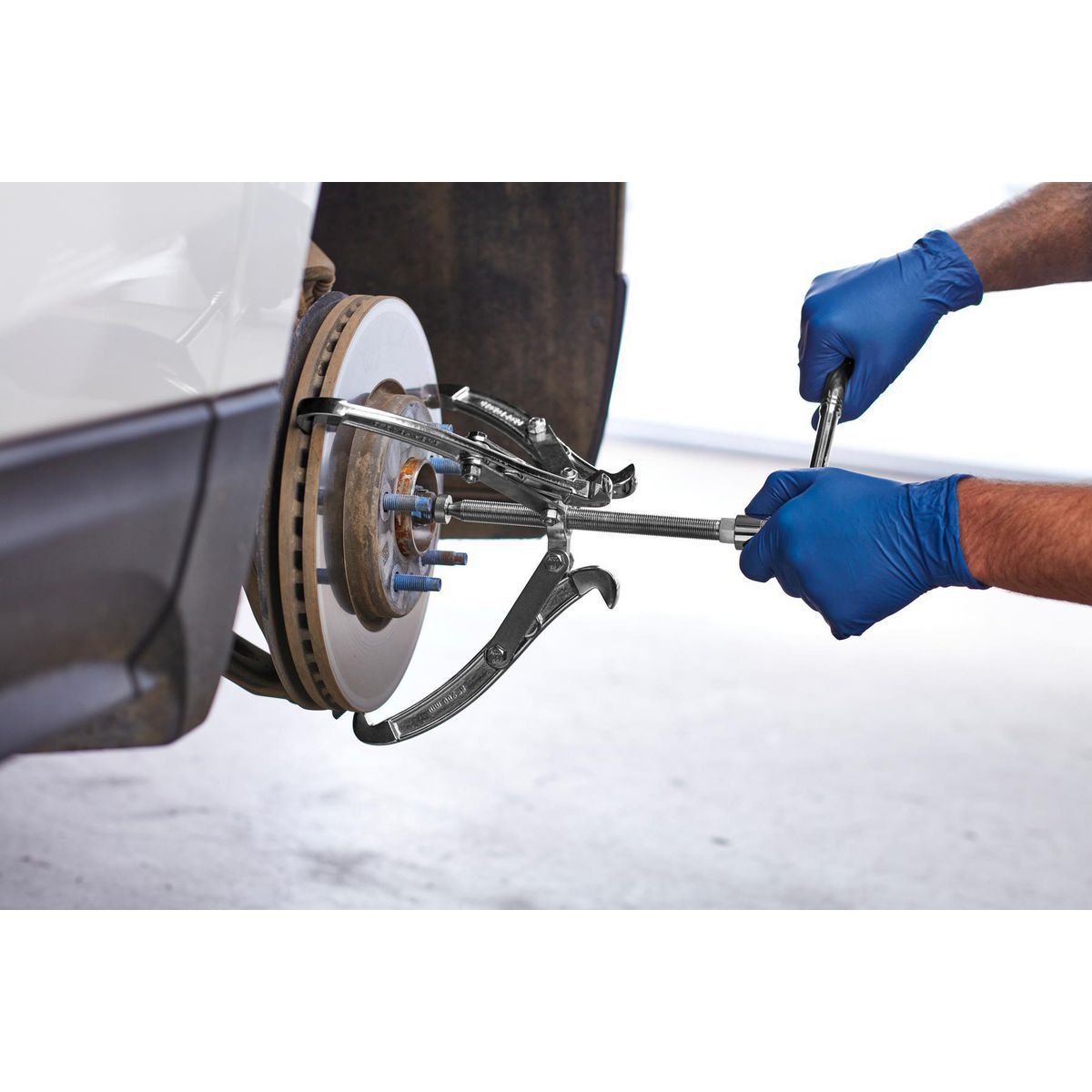 4-Piece Three-Jaw Puller Set M395